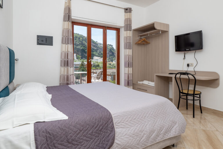 Parsano Suite-17